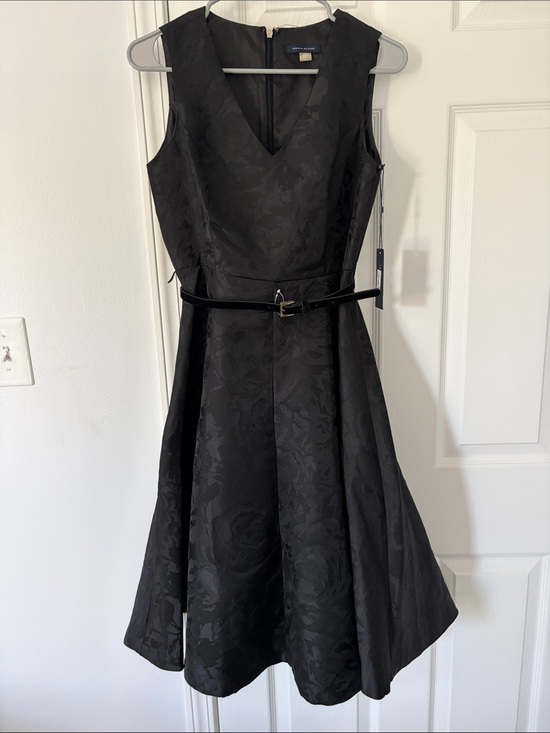 Tommy Hilfiger Dresses & Skirts - Tommy Hilfiger Black Floral Jacquard Midi Dress with Slim Belt